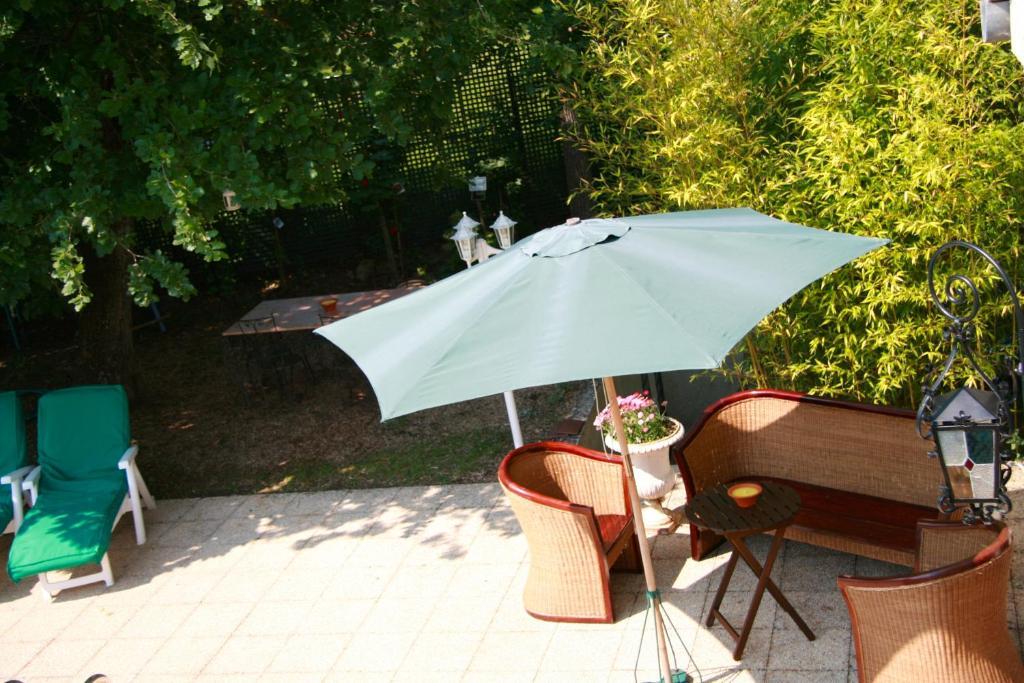 Les Hibiscus Bed and Breakfast Maisons-Laffitte Eksteriør billede