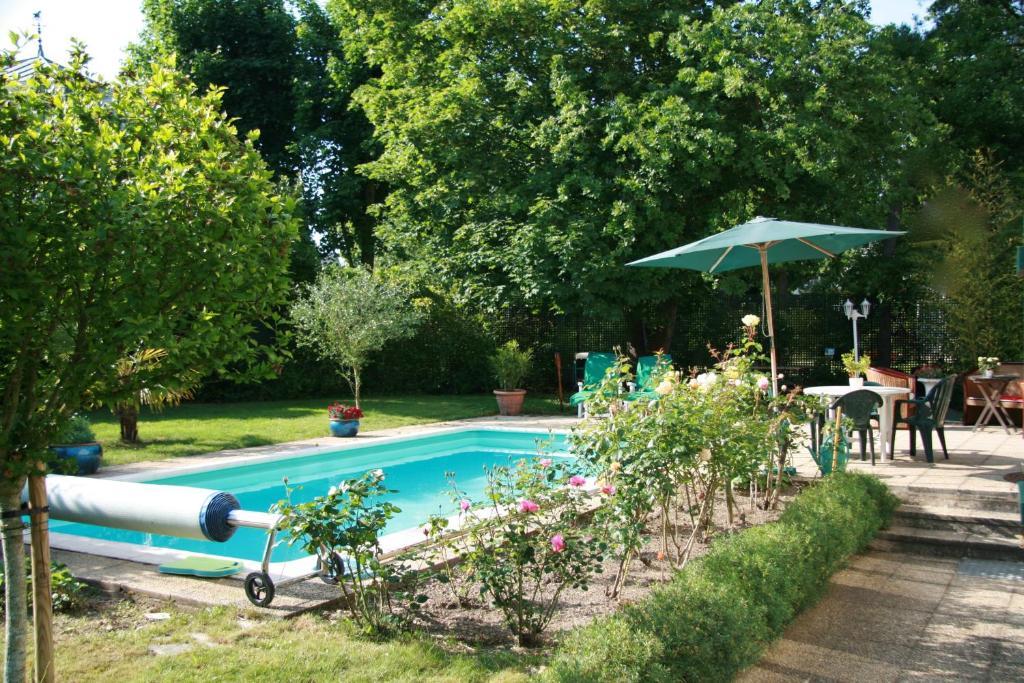 Les Hibiscus Bed and Breakfast Maisons-Laffitte Eksteriør billede