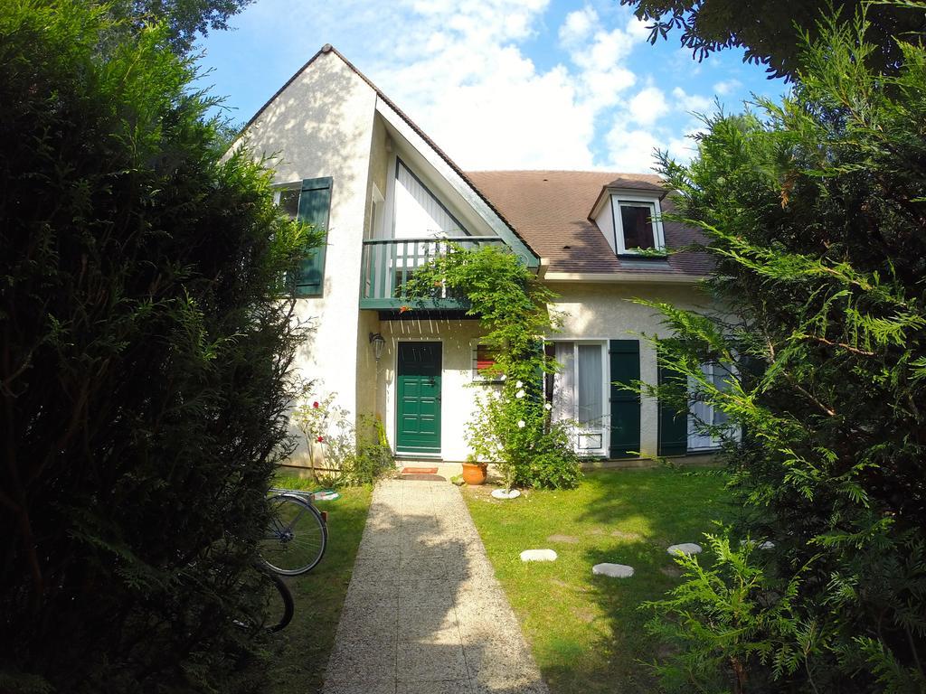 Les Hibiscus Bed and Breakfast Maisons-Laffitte Eksteriør billede
