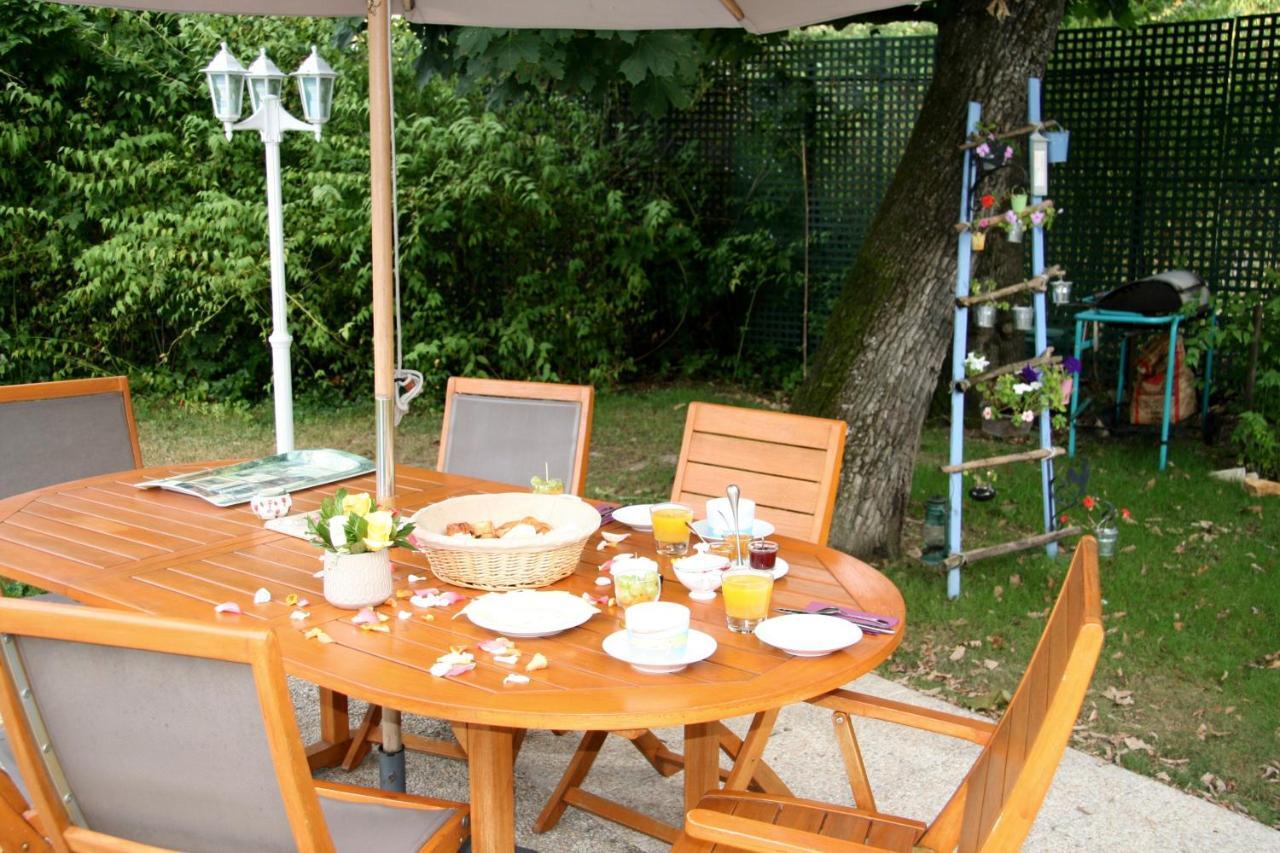 Les Hibiscus Bed and Breakfast Maisons-Laffitte Eksteriør billede